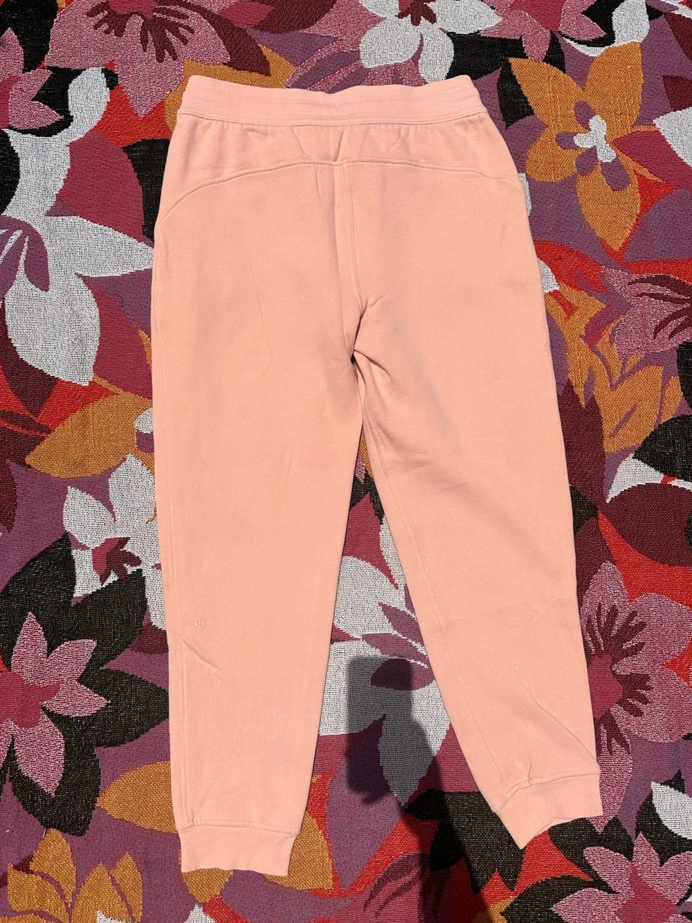 Lululemon Scuba High Rise Jogger 7/8 Length Peach Satin